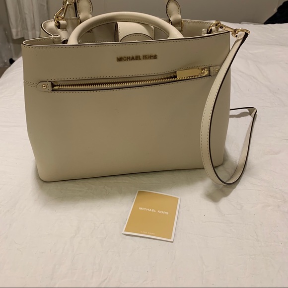 Michael Kors Handbags - Michael Kors Bag